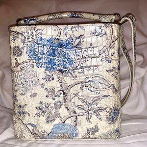 BRAHMIN AMELIA BLUE JAY WHITE FLORAL TOILE BUCKET CROSSBODY LEATHER